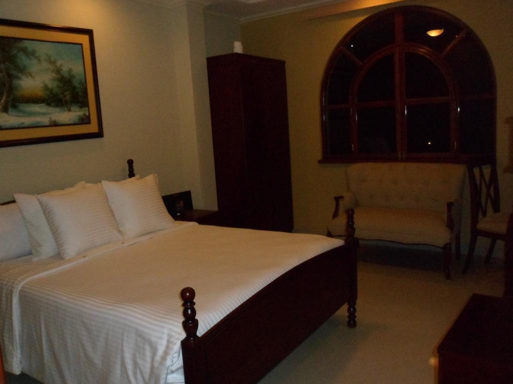 Hotel Maria Isabel Manta 客房 照片
